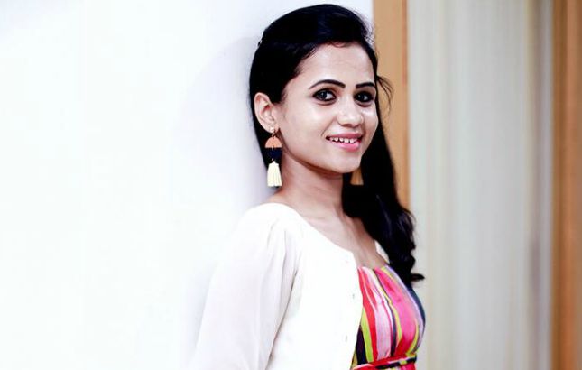 Manimegalai Indian television anchor Wiki ,Bio, Profile, Unknown Facts and Family Details revealed
